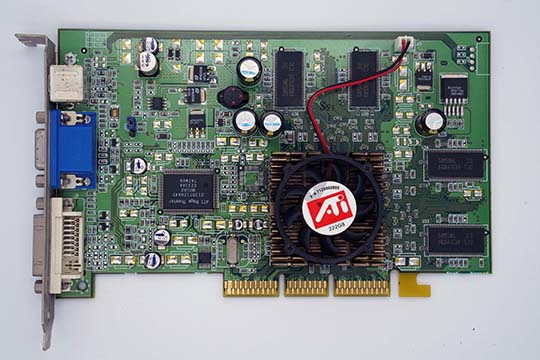 ATI Radeon 9100 128MB 显示卡（ATI Radeon 9100芯片）